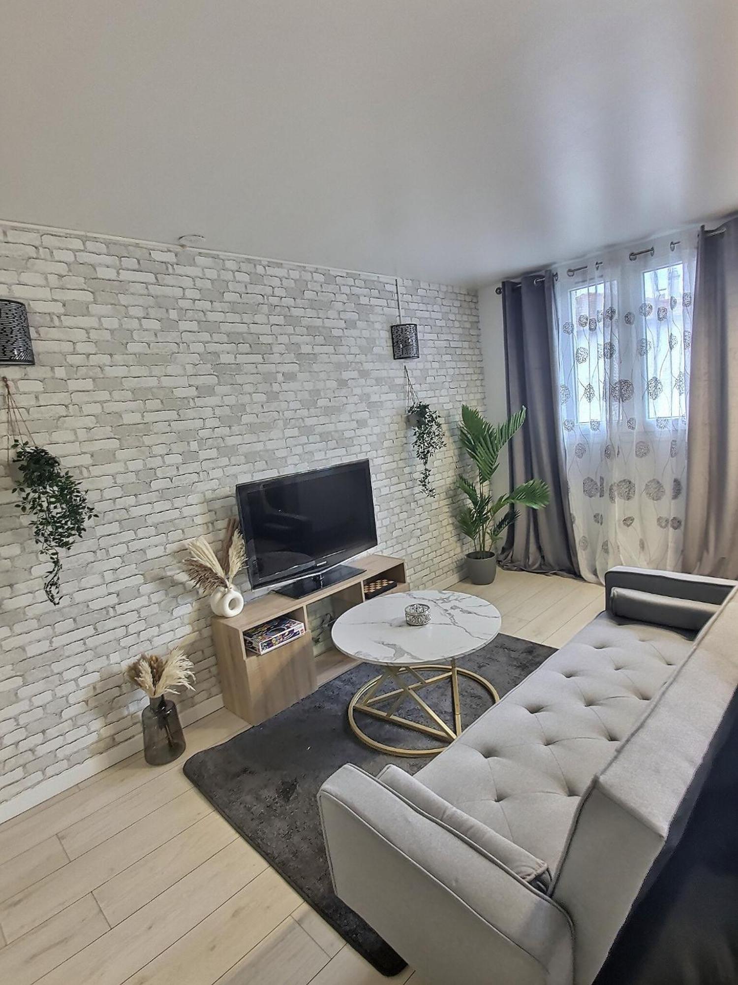 Appartement Pres Gare, Parking Виньё-сюр-Сен Экстерьер фото